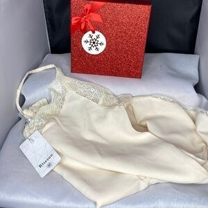 Lingerie cream camisole in red gift box, size M